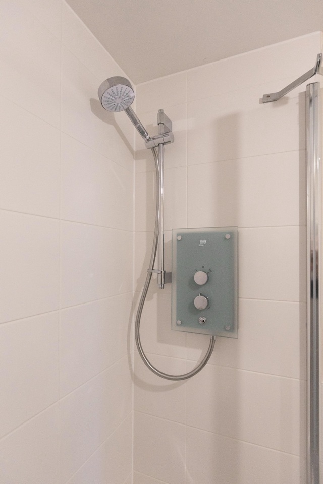 Additional image 12 of 3 Bed Semi-Detached House, Eskdale Drive Short Term Rental, OX11, N1 7GU