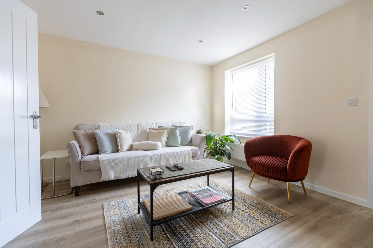 Additional image 19 of 3 Bed Semi-Detached House, Eskdale Drive Short Term Rental, OX11, N1 7GU