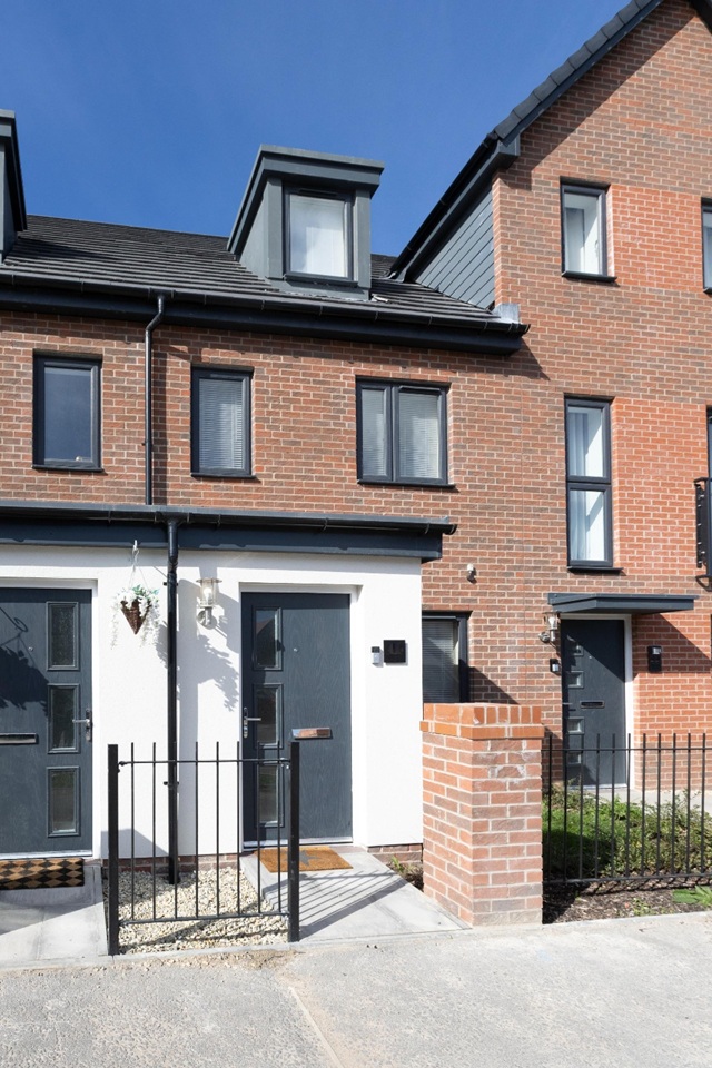 Additional image 2 of 3 Bed Semi-Detached House, Eskdale Drive Short Term Rental, OX11, N1 7GU