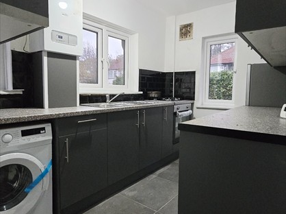 2 Bed Maisonette, Holly Hill Road, DA8