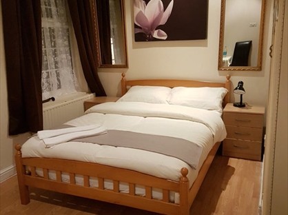 Room in a Shared Flat, High Street, KT17