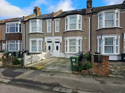 Studio Flat, Laleham Road, SE6