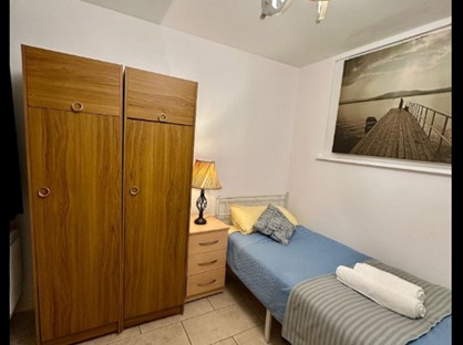 Room in a Shared House, Hyde Crescent, NW9