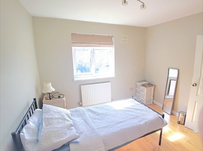 Room in a Shared Flat, Dorset Garden Mitcham, CR4