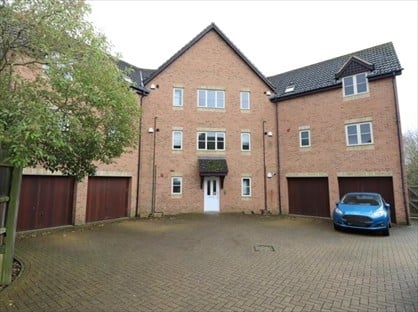 2 Bed Flat, Upminster Close, MK10