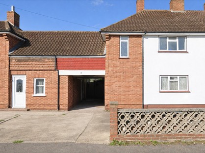 Studio Flat, Hawthorn Way, TW17