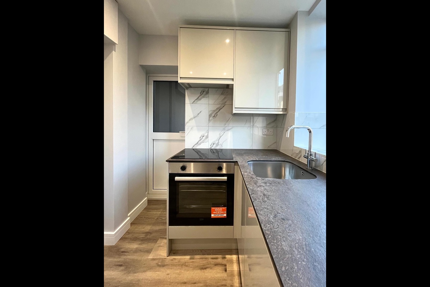 2 Bed Flat, Charlbert Court, NW8 photo 5