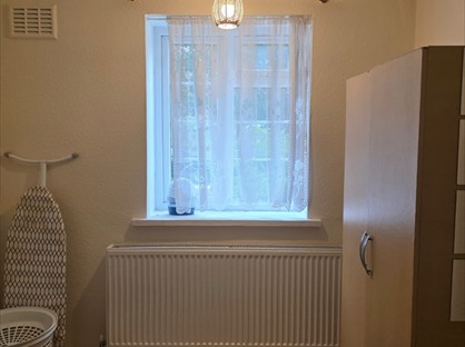 Room in a Shared Flat, Bushey Court, SW20