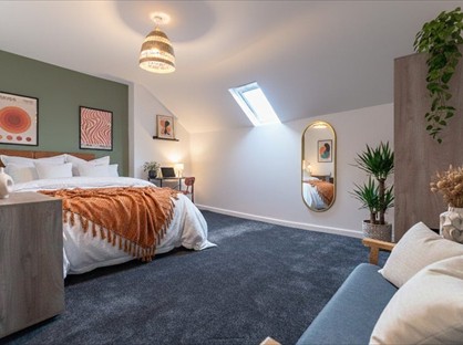 Room in a Shared House, Church Street West, M26