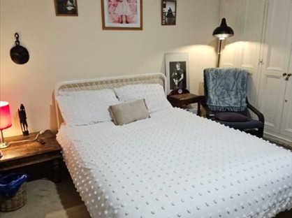 1 Bed Flat, Allfarthing Lane, SW18