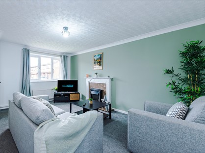 3 Bed Semi-Detached House, Weybourne Drive, SK6