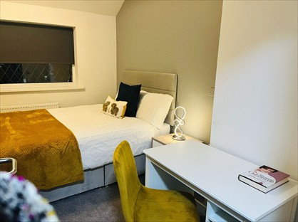 Room in a Shared House, Gilbert Avenue, B69