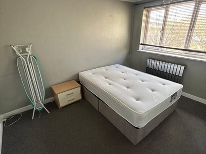 Room in a Shared House, Waldronhyrst, CR2