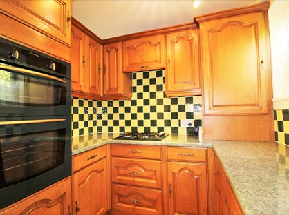 3 Bed End Terrace, Winchcomb Gardens, SE9