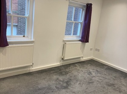 1 Bed Flat, Castle Street, LE10