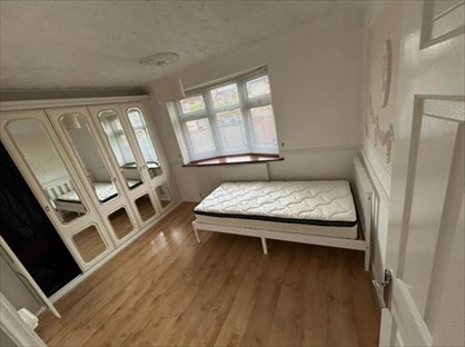 Room in a Shared House, Maple Way, SS8