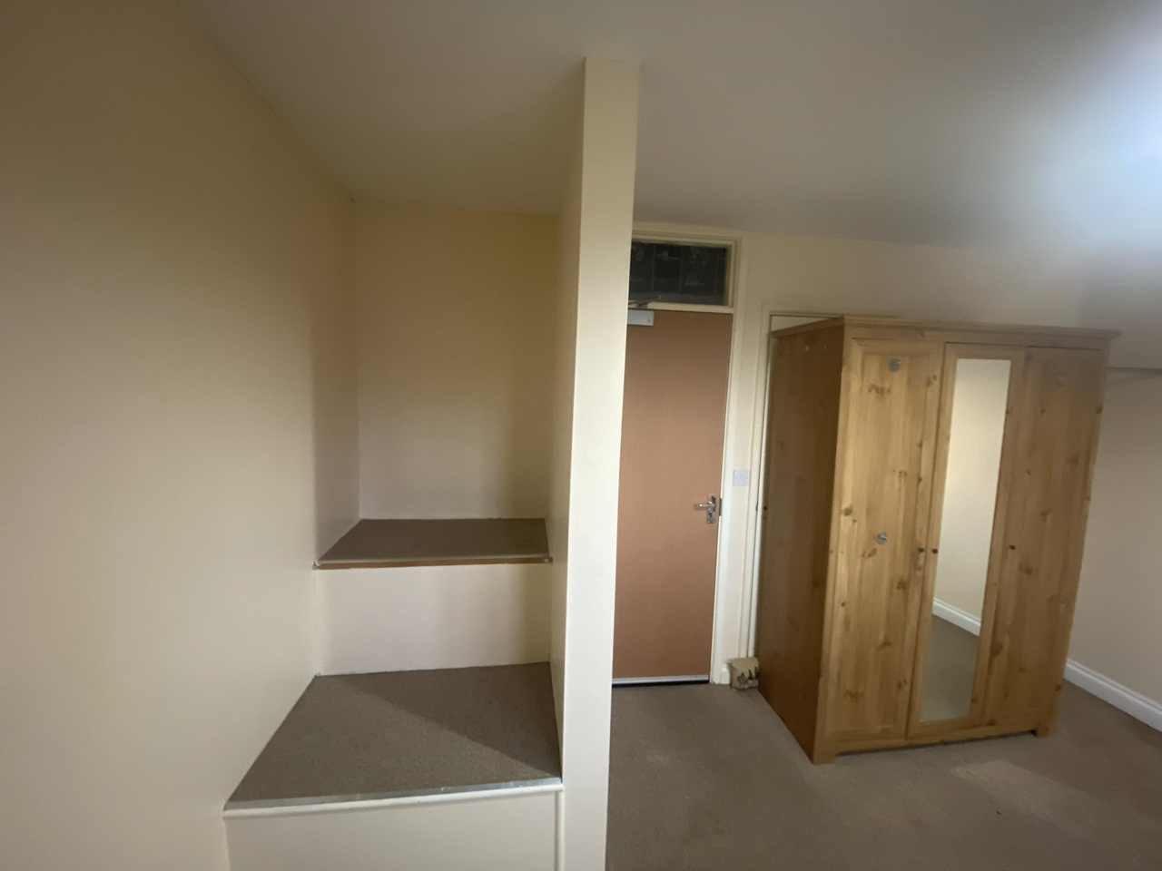 Room in a Shared House, Swiss Road, BS3