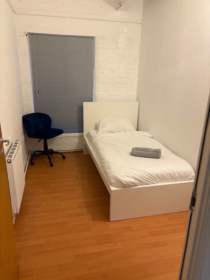 3 Bed Flat, Brookbridge Court, DE1 photo 5
