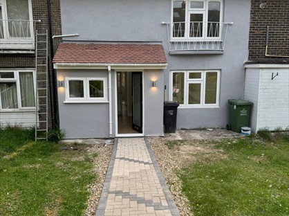 3 Bed Terraced House, Scarletts, SS14