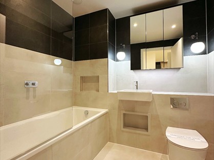 Room in a Shared Flat, Menara Point, E16