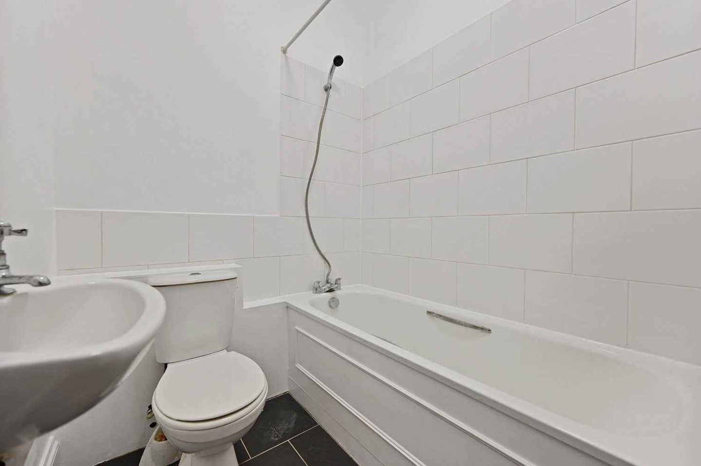 1 Bed Flat, Lillie Road, SW6 photo 5