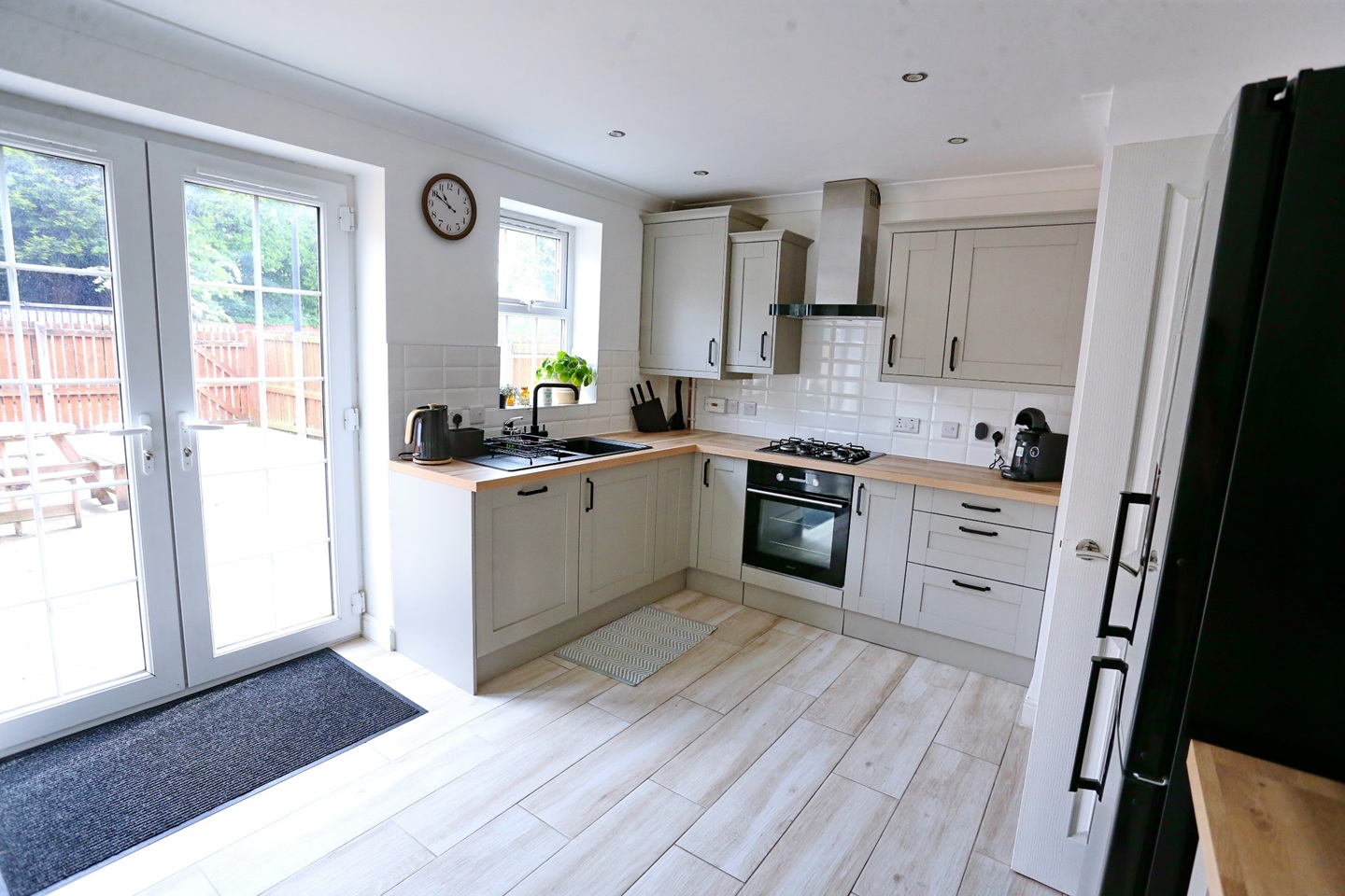3 Bed Semi-Detached House, Bandy Fields Place, M7