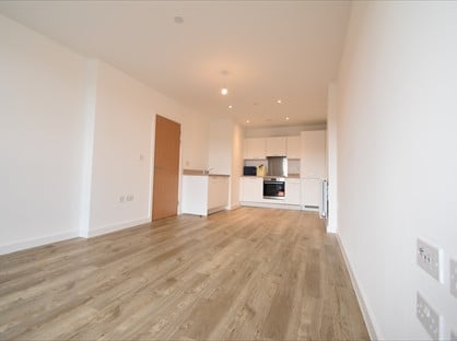 1 Bed Flat, Picture House, RH1