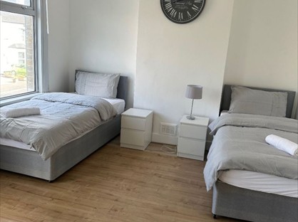 4 Bed Detached House, Stratford, EN3