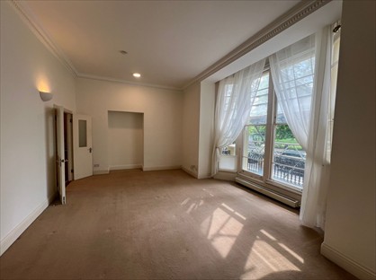 2 Bed Flat, Albert Terrace, NW1