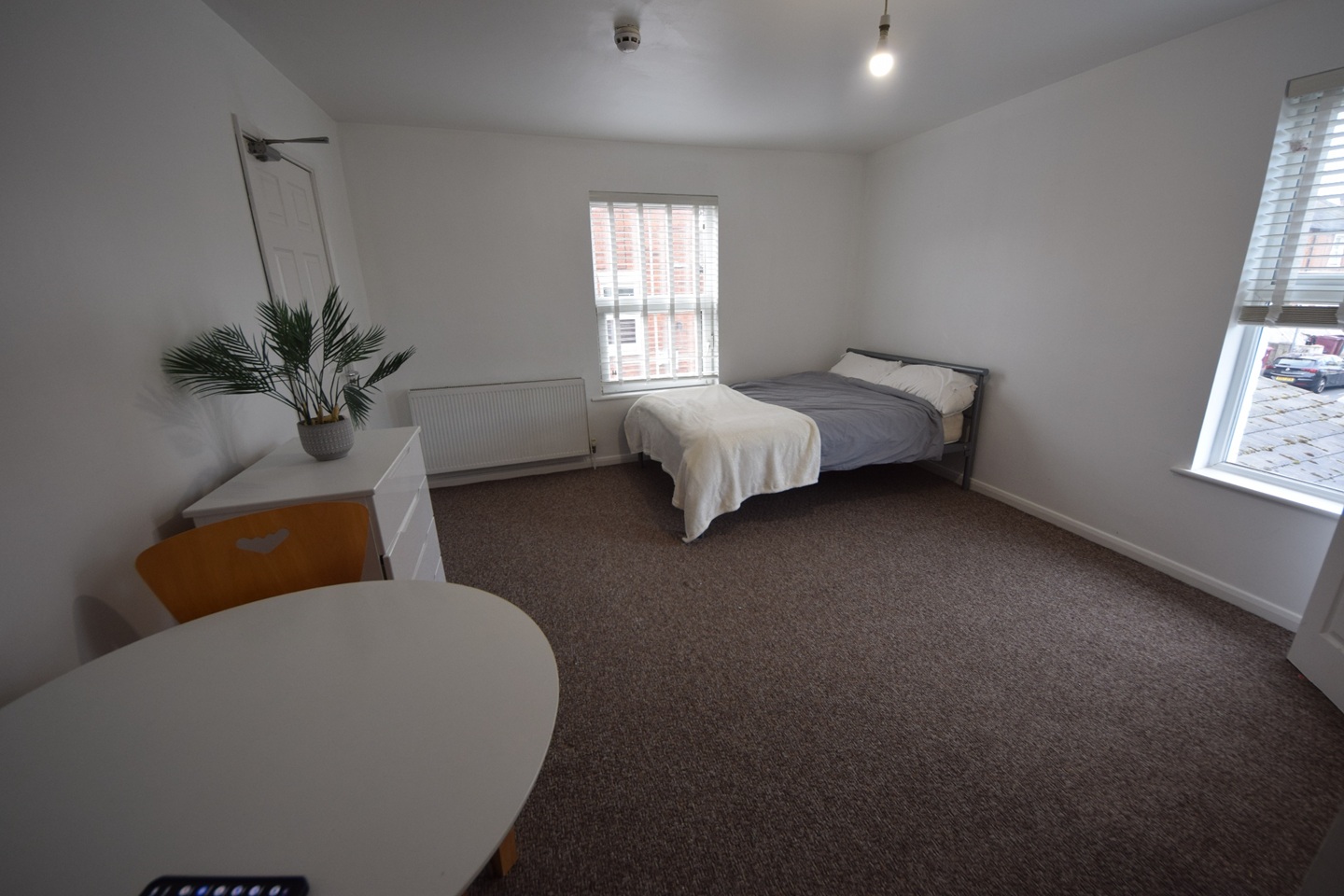 Studio Flat, George St, RG1 photo 2