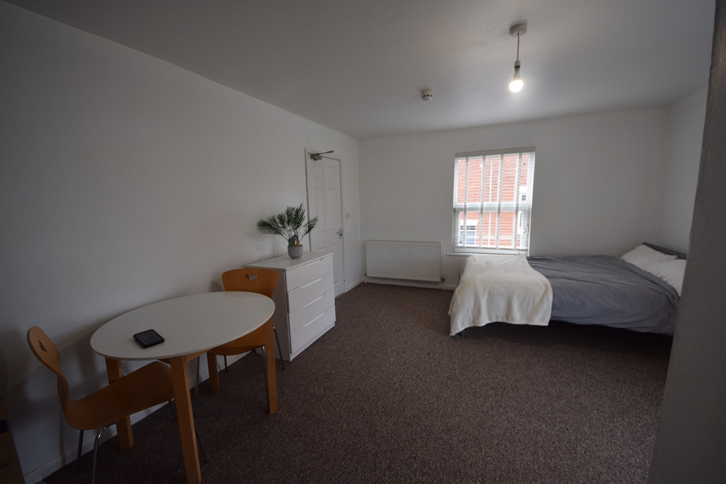 Studio Flat, George St, RG1 photo 3
