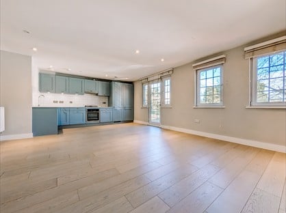 2 Bed Flat, Thames Corner, TW16