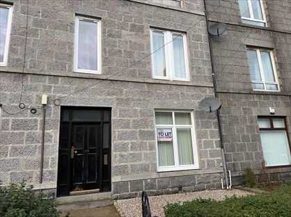 1 Bed Flat, Ground Floor Right, AB11