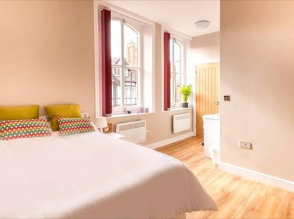 Room in a Shared Flat, Roodee House, CH1