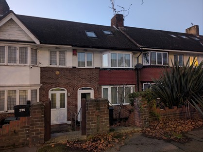 4 Bed Terraced House, Waltham Way, E4