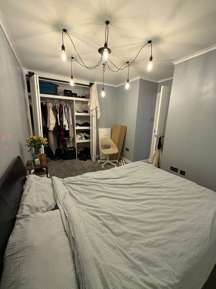 London - Room in a Shared Flat, London, SW11 - To Rent Now for £950.00 p/m