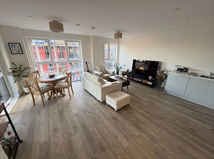 Room in a Shared Flat, Mahogany House, TW8