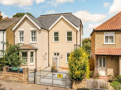 3 Bed Semi-Detached House, Tolworth Road, KT6