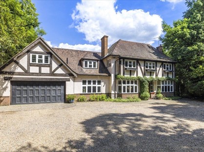 Room in a Shared House, Seven Hills Road, KT11