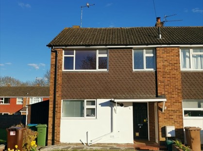 3 Bed End Terrace, Long Meadow, HP21