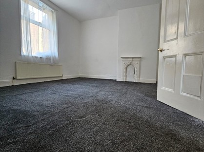 2 Bed Terraced House, Brighton Terrace, OL14