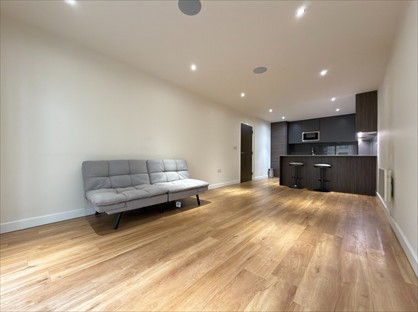 2 Bed Flat, Empire House, NW9