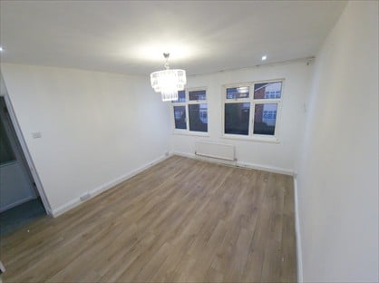 3 Bed Terraced House, Dingley Court, PE3