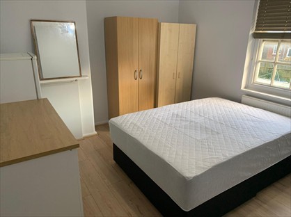 Room in a Shared House, Bethnal Green Road, E2