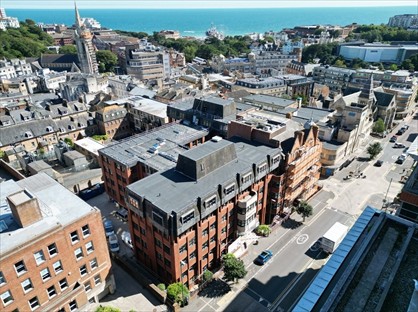 2 Bed Flat, Richmond House, BH2