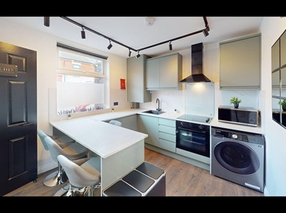 Room in a Shared House, Longford Street, WA2