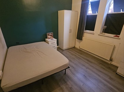 Room in a Shared House, High Street, B66