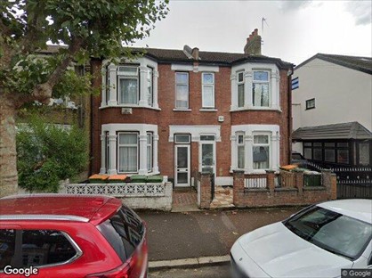 4 Bed Detached House, Shelley Avenue, E12