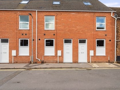 3 Bed Terraced House, Field Street, PE21