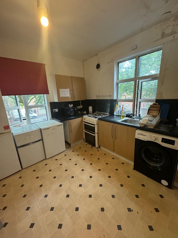 Additional image 10 of Room in a Shared House, Colville Villas, NG1, N1 7GU